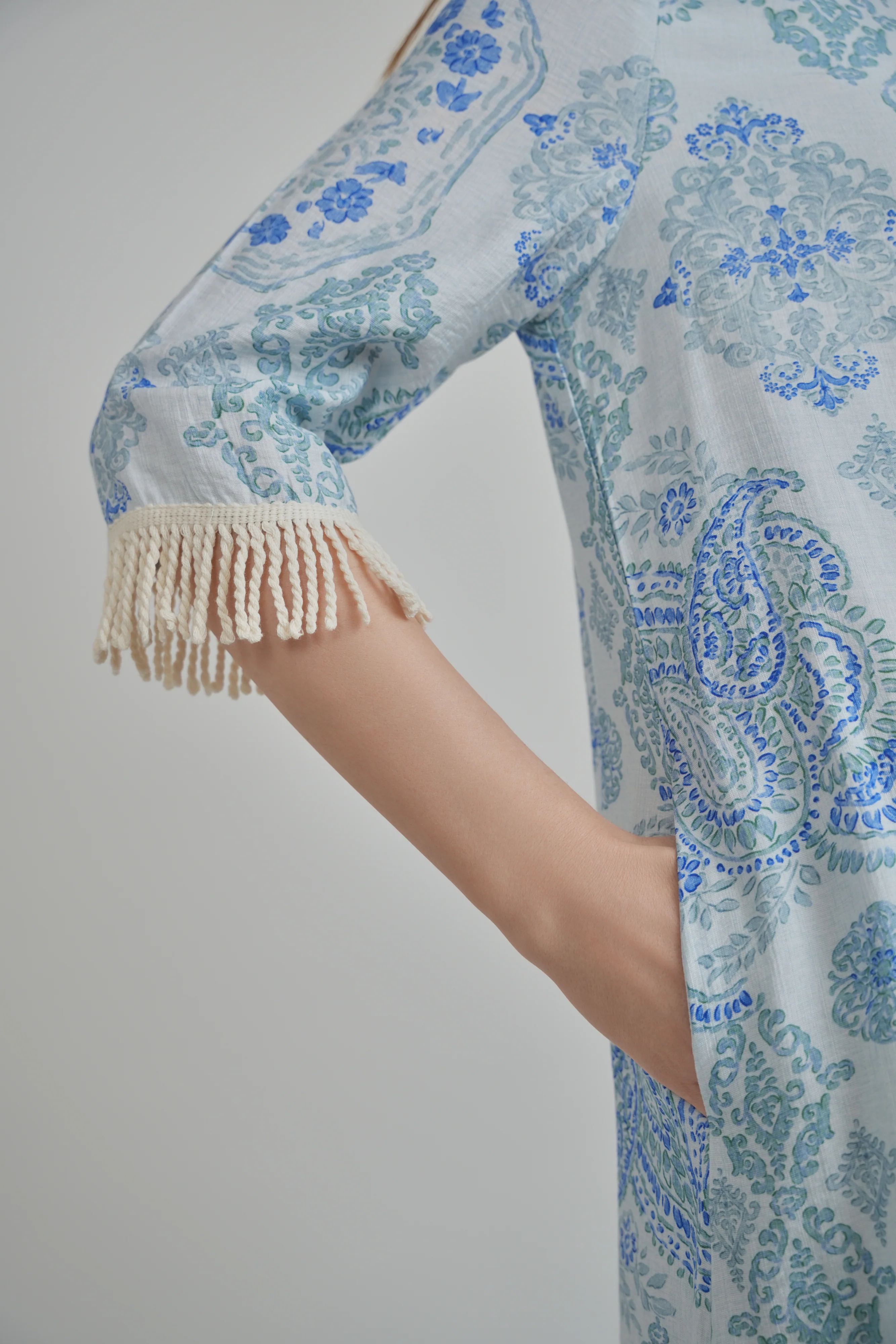BEACH HOUSE DRESS (BLUE PAISLEY) - Image 10