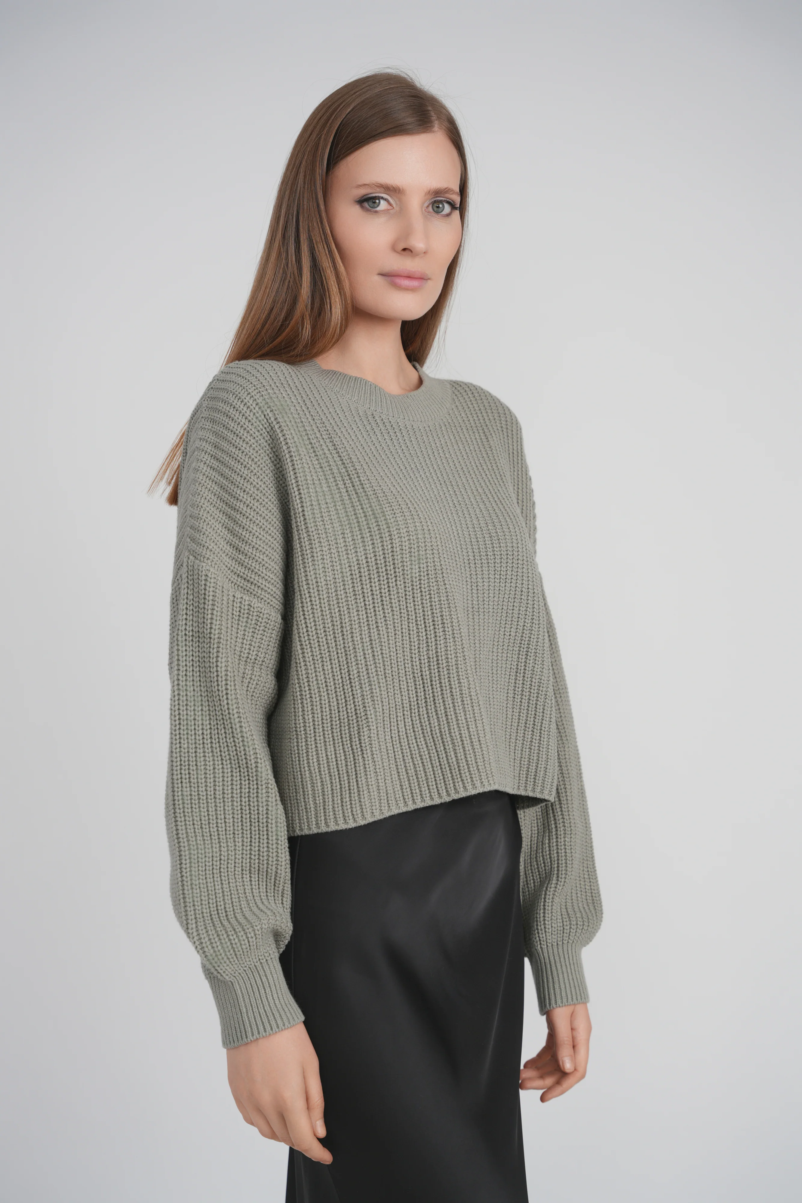 CROPPED KNIT SWEATER (GREY) - Image 3