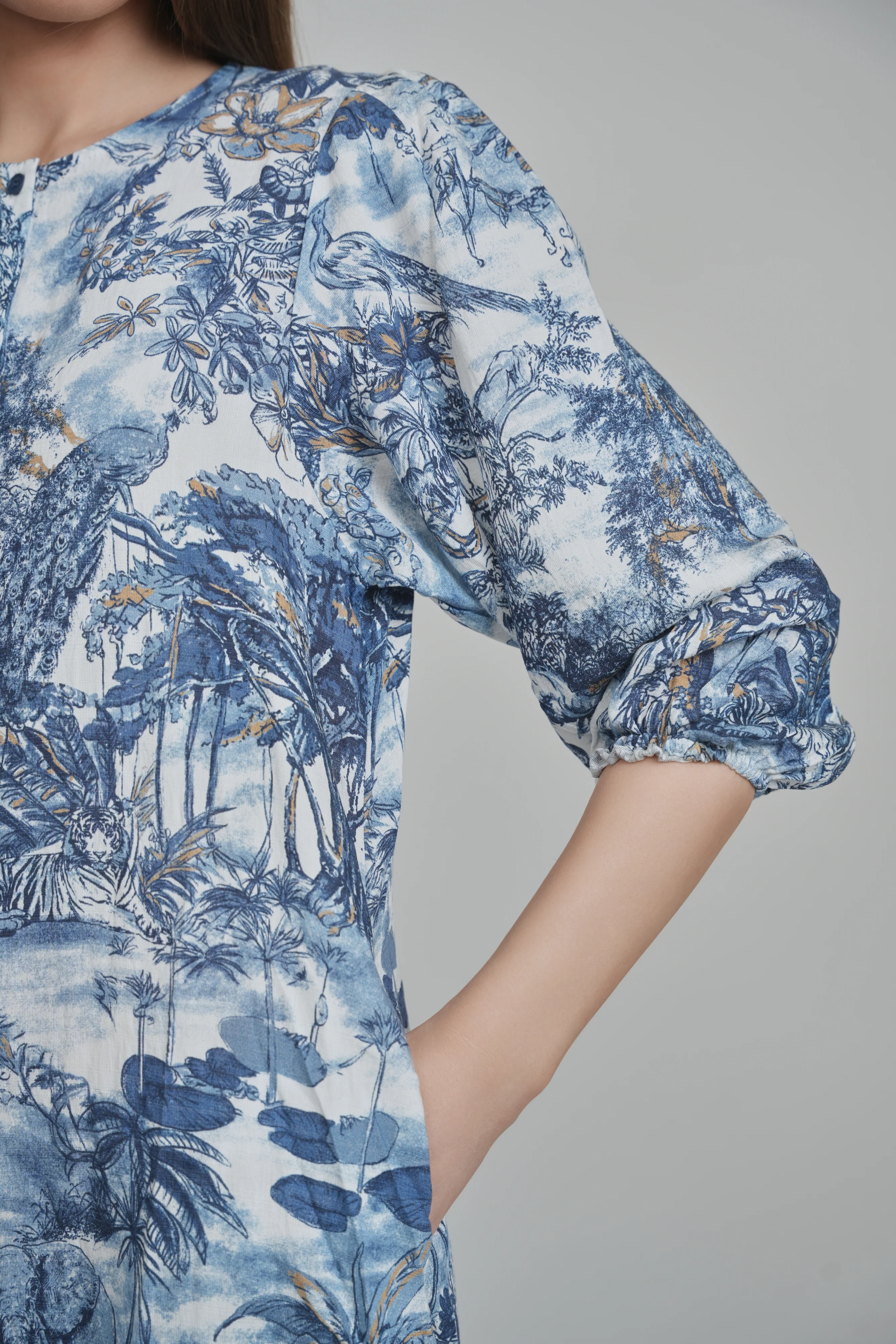 HAILEY DRESS (FRENCH TOILE) - Image 10