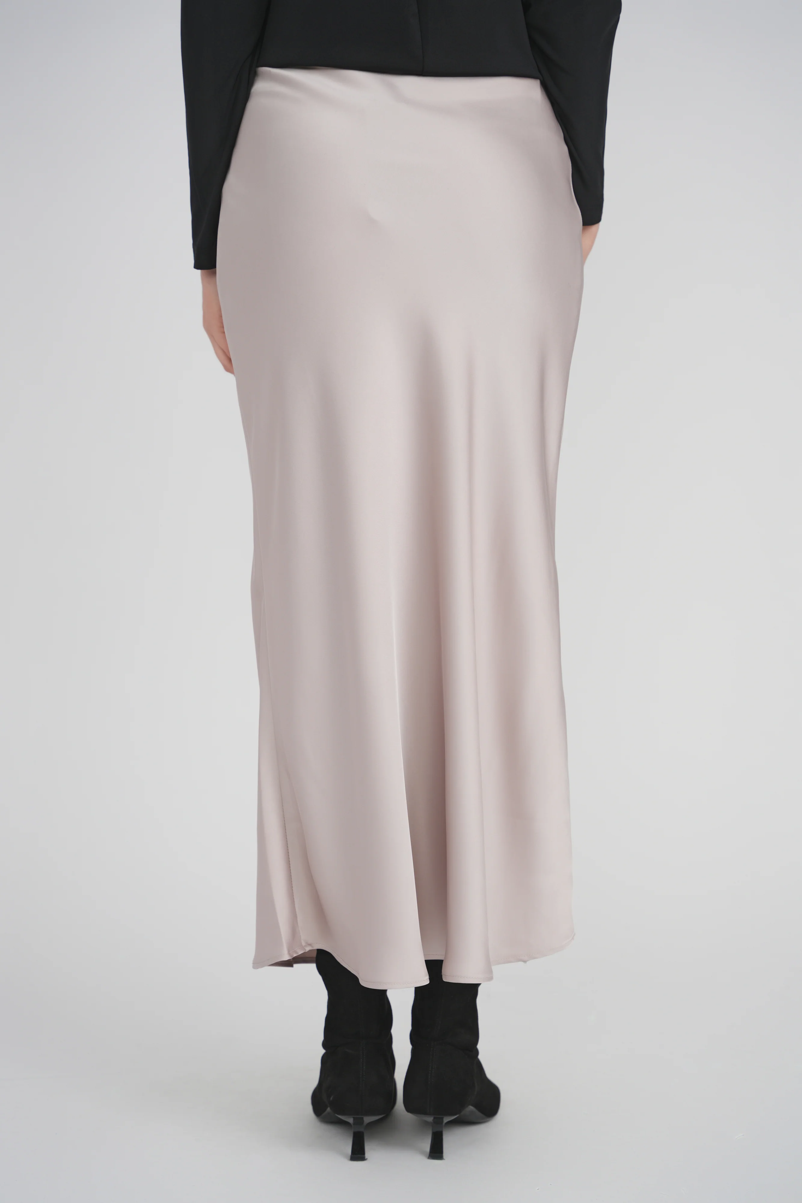 MAXI SLIP SKIRT (CHAMPAGNE) - Image 3
