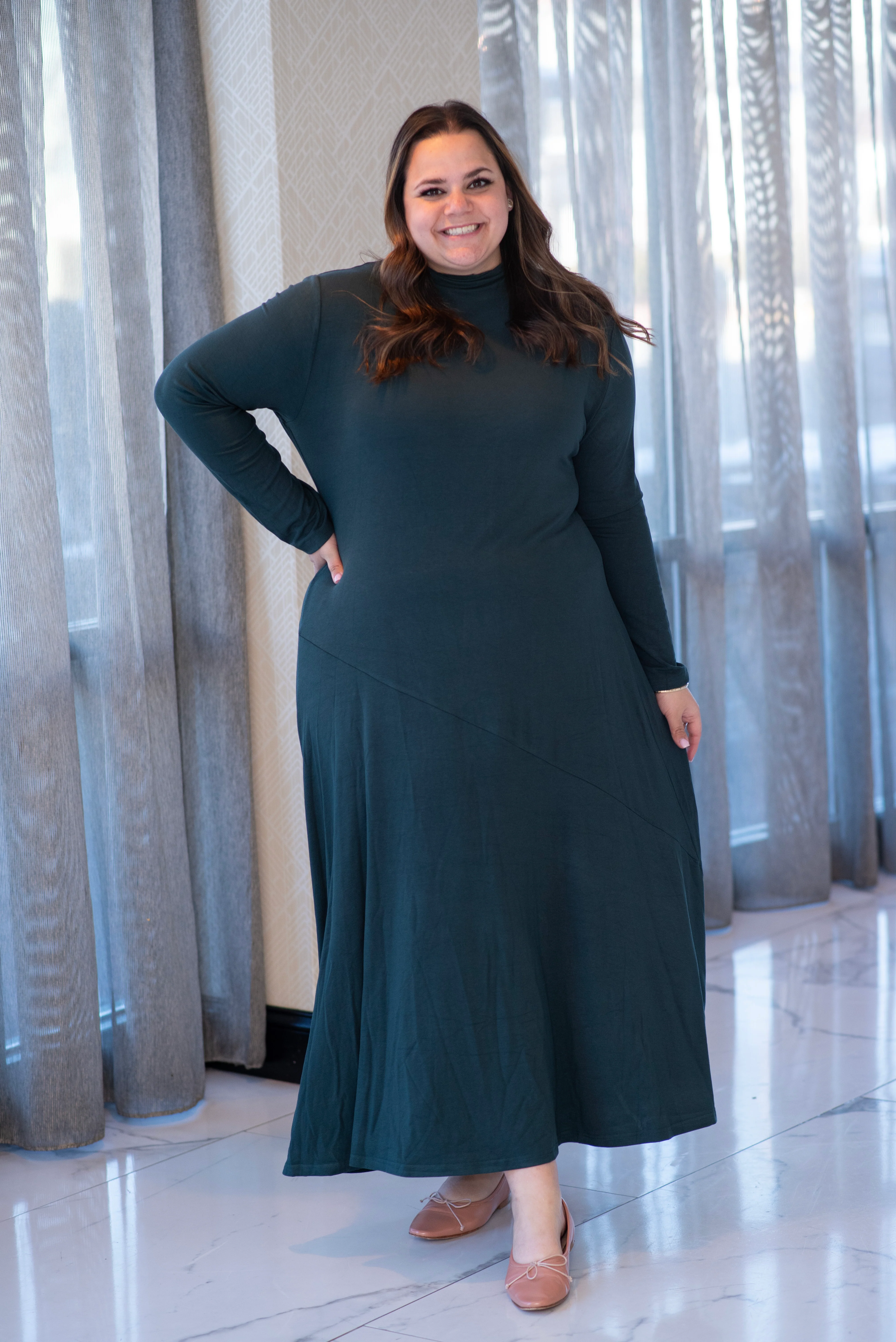 MOCK NECK MAXI DRESS - Image 3