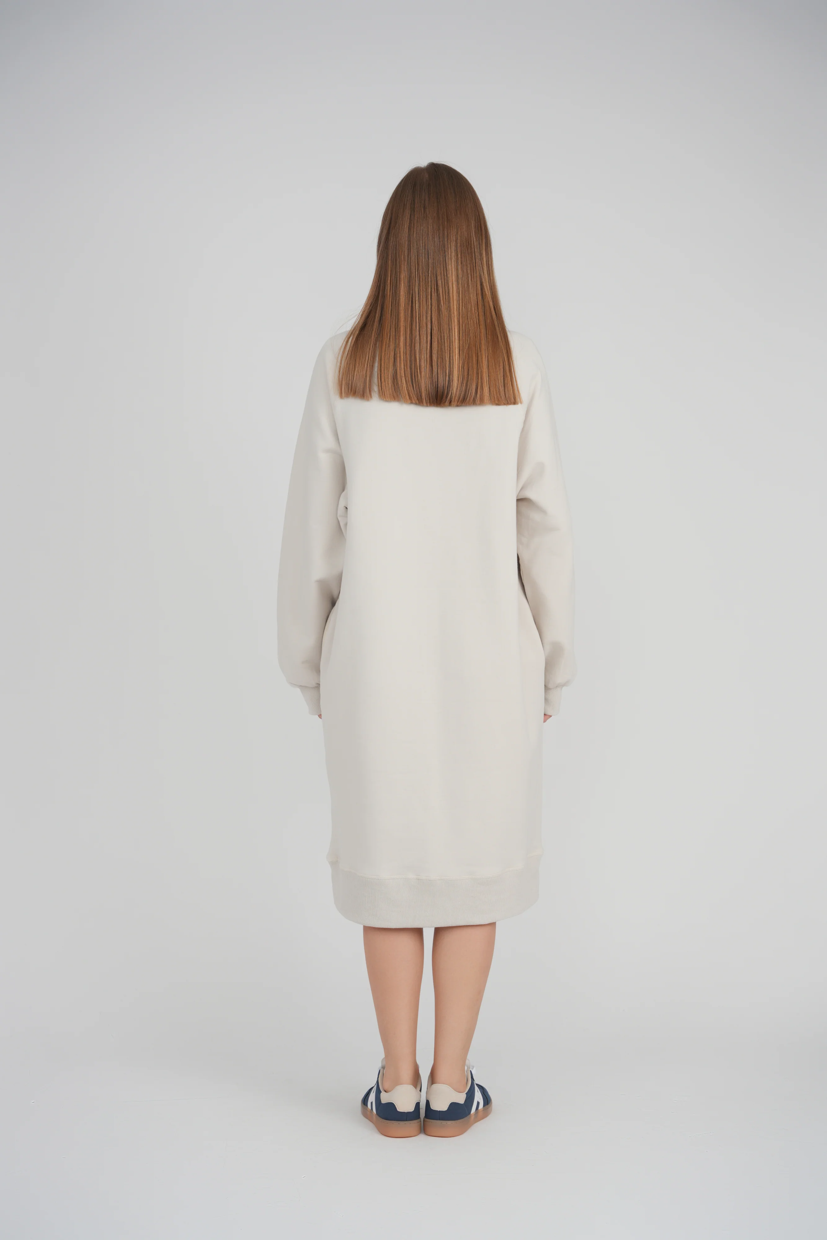 OVERSIZED SWEATSHIRT DRESS - Image 10