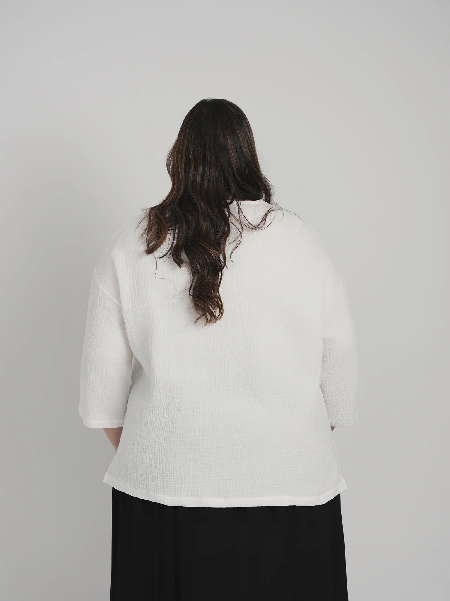 SQUARE HENLEY TOP (WHITE) - Image 9