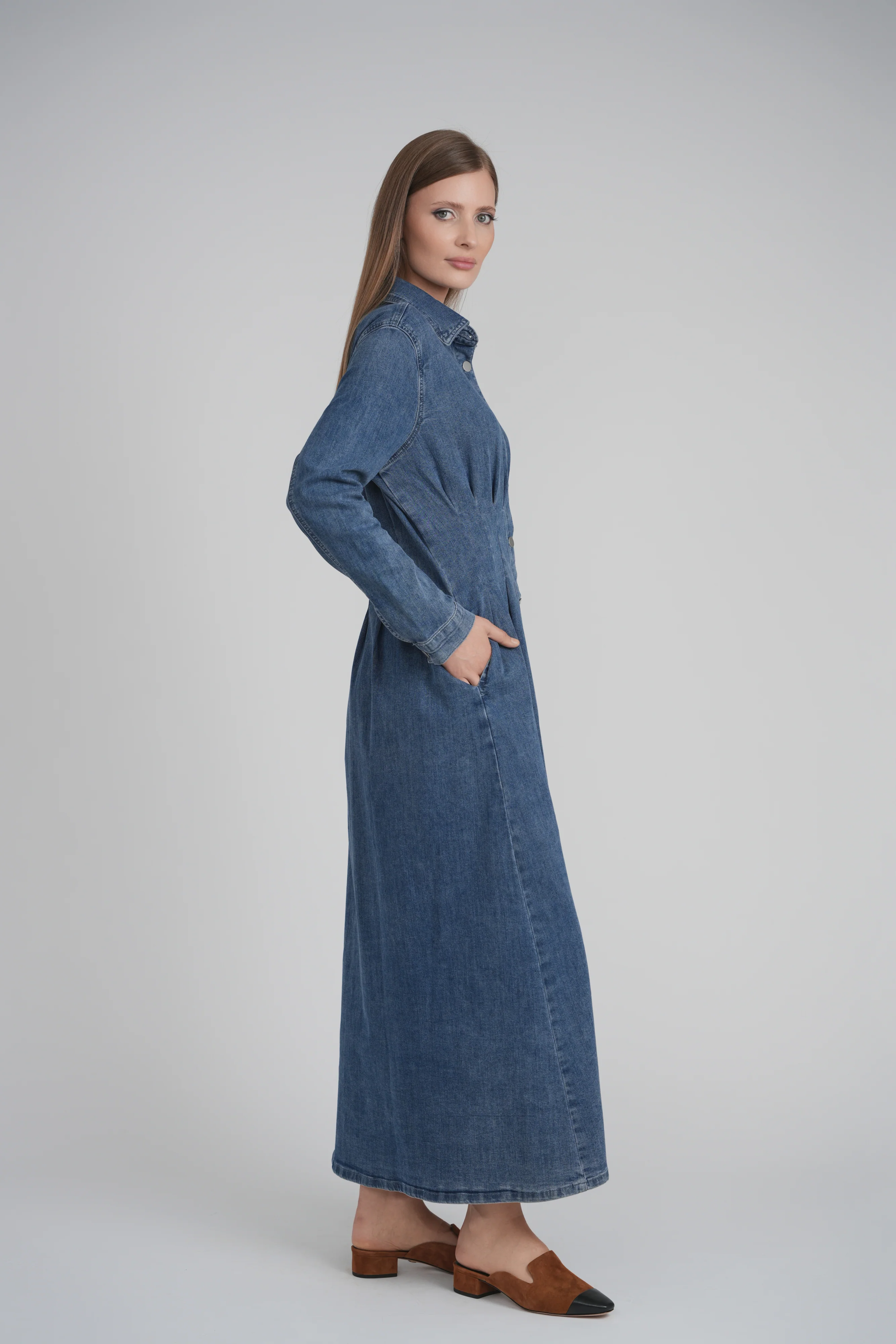WAISTED DENIM DRESS - Image 4